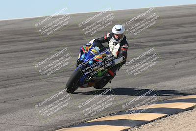 media/Oct-13-2025-Moto Forza (Mon) [[a66d839500]]/3-B Group/Session 2 (Bowl)/